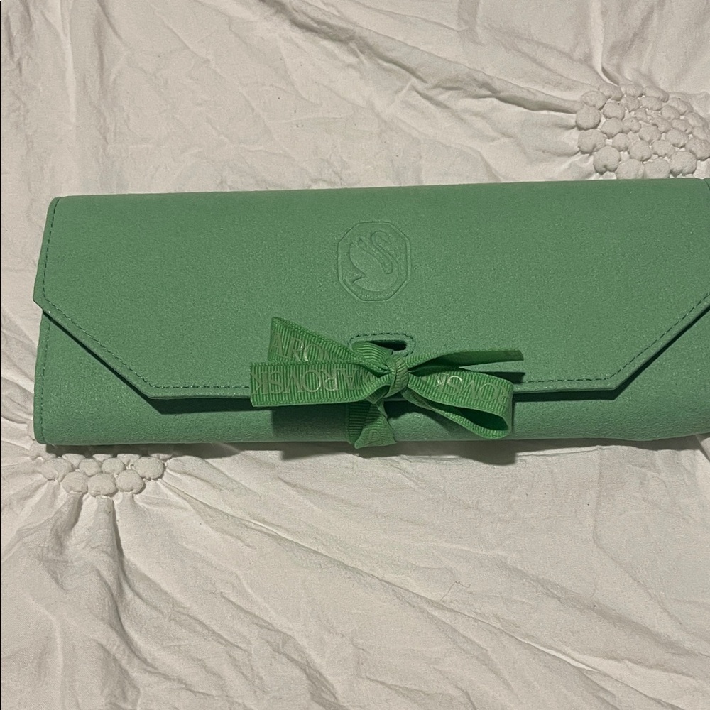 Swarovski Green jewelry travel case with Bow Accent